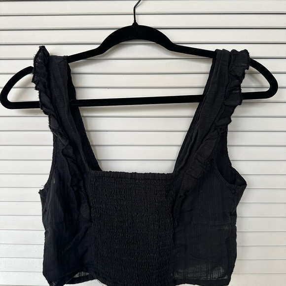 UO BLACK PLUNGE CROP TOP - Picture 4 of 6